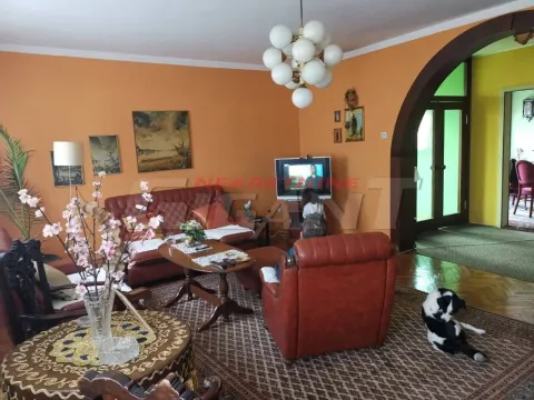 Sale, house, 214m², Centar, Stara Pazova