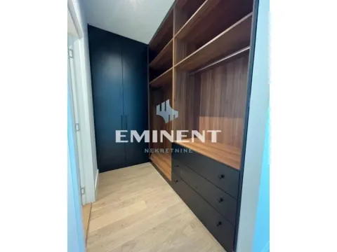 Izdavanje, četvorosoban stan, 134m², Savski Venac, Beograd - image 11