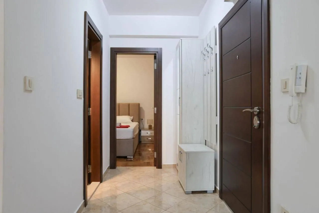 Rent, one bedroom apartment, 45m², Lazi, Budva