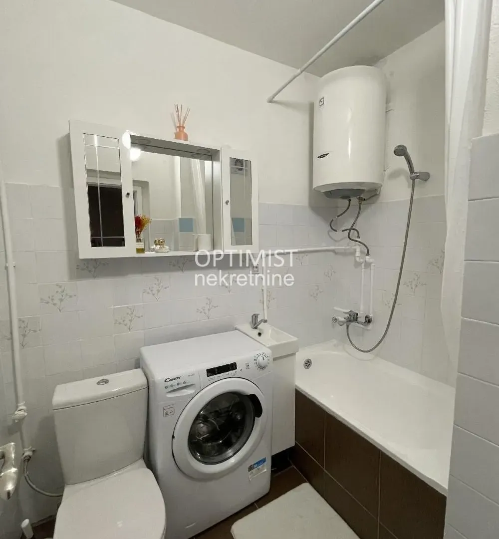 Sale, two bedroom apartment, 61m², Stari Merkator, Novi Beograd Sve Podlokacije