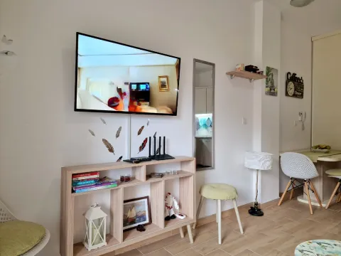 Izdavanje, garsonjera, 34m², Budva, Crna Gora - image 4