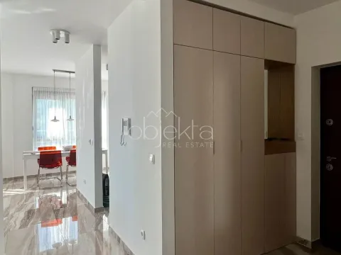 Izdavanje, stan, 123m², Tivat, Crna Gora - image 3