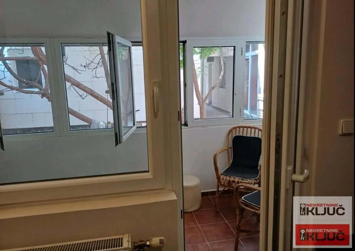 Izdavanje, jednosoban stan, 40m², Grbavica, Novi Sad Sve Podlokacije