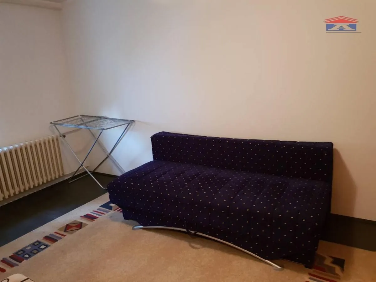 Izdavanje, jednosoban stan, 37m², Sajmište, Novi Sad