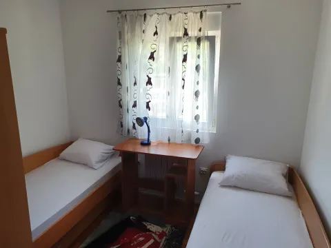 Rent, three bedroom apartment, 100m², Zelenika, Herceg Novi - image 8