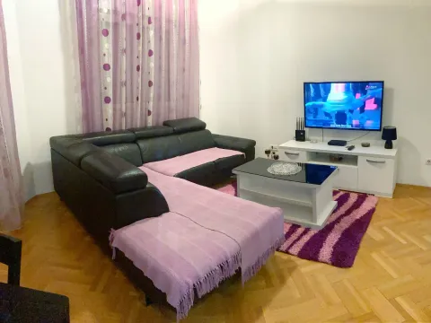 Izdavanje, jednosoban stan, 43m², Stari Aerodrom, Podgorica - image 14