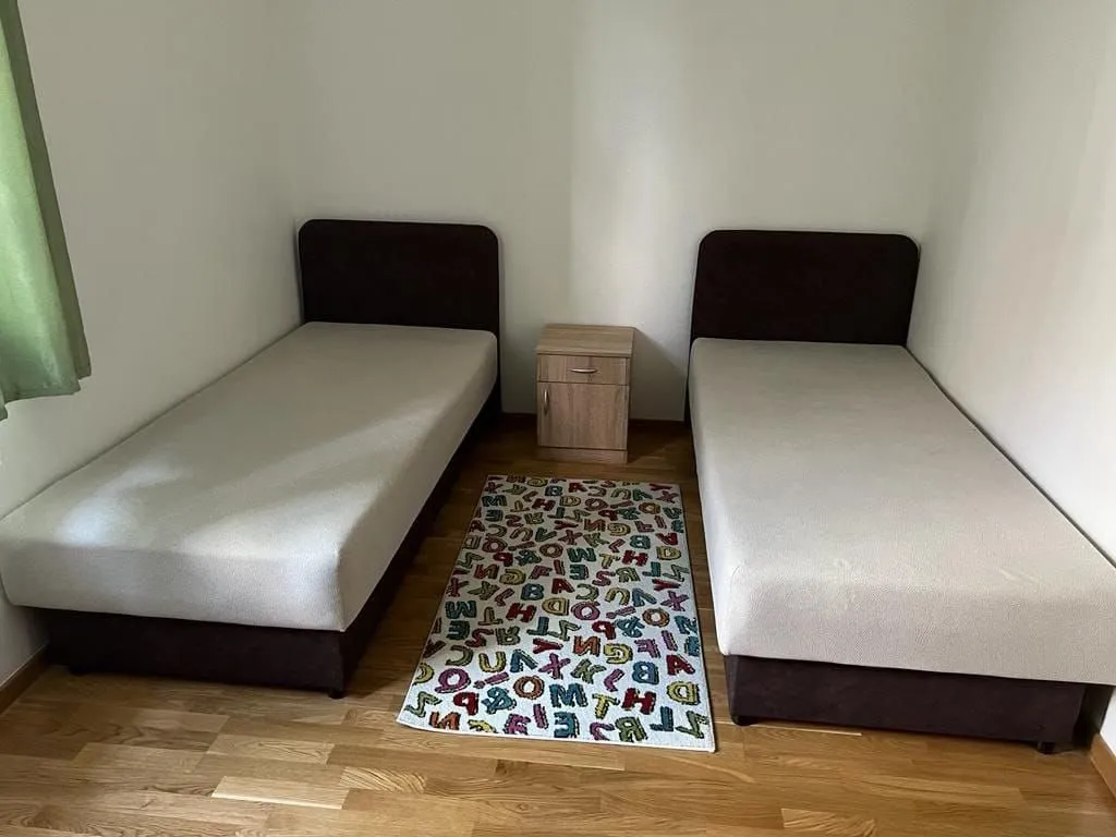 Rent, one bedroom apartment, 43m², Kalimanj, Tivat