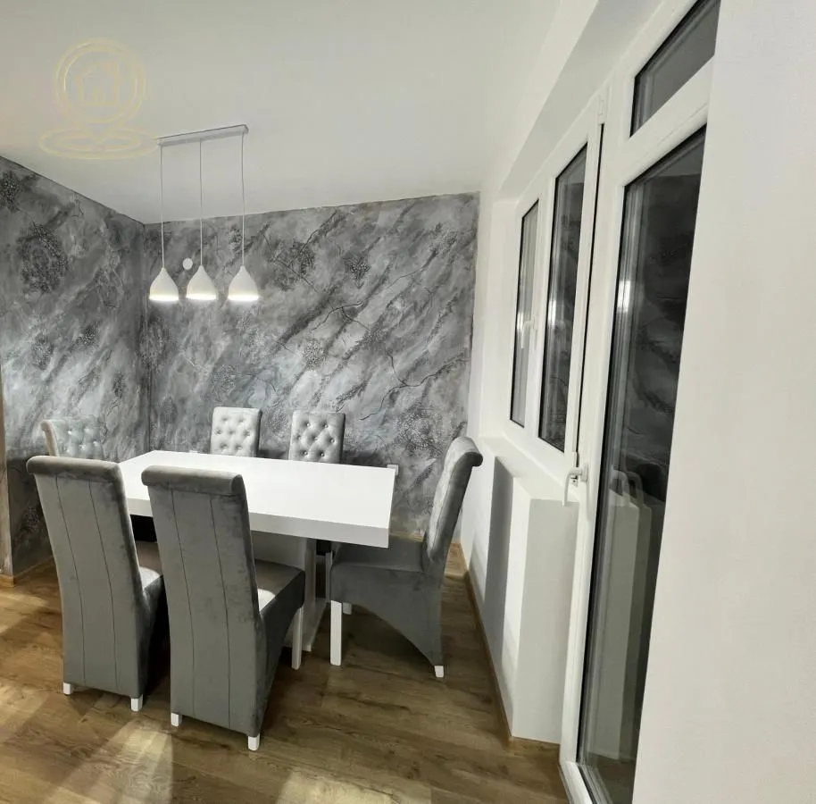 Izdavanje, trosoban stan, 75m², Vrežina, Niš