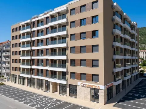 Rent, one bedroom apartment, 52m², Budva okolina, Budva - image 8