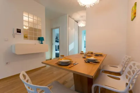 Sale, two bedroom apartment, 63m², Bečići, Budva - image 14