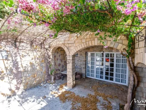 Prodaja, kuća, 375m², Sveti Stefan, Budva - image 16