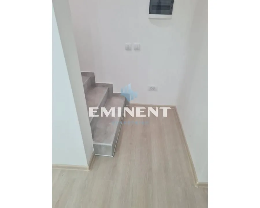 Izdavanje, kuća, 221m², Stari Grad, Beograd