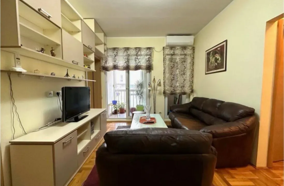 Izdavanje, dvosoban stan, 60m², Zabjelo, Podgorica