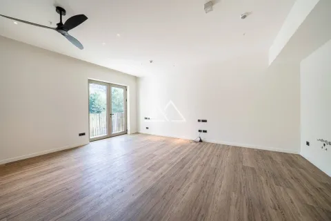 Sale, studio apartment, 43m², Tivat, Crna Gora - image 2