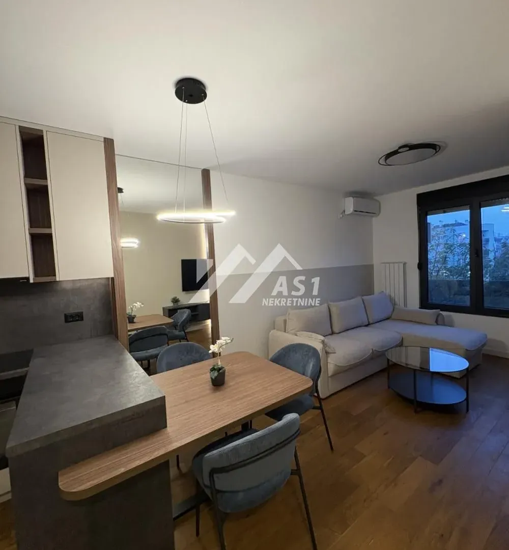 Izdavanje, jednosoban stan, 43m², Grbavica, Novi Sad Sve Podlokacije