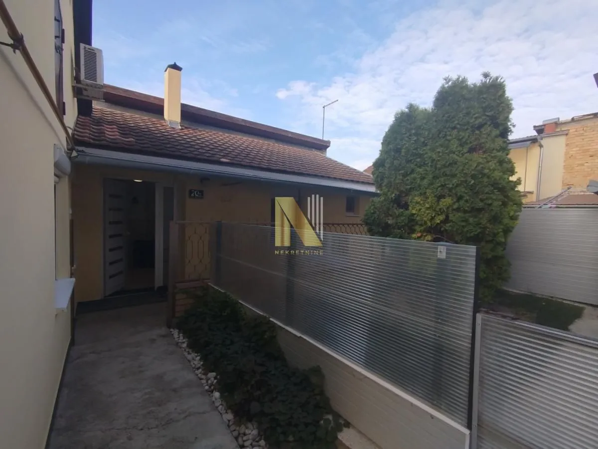 Prodaja, kuća, 128m², Salajka, Novi Sad Sve Podlokacije