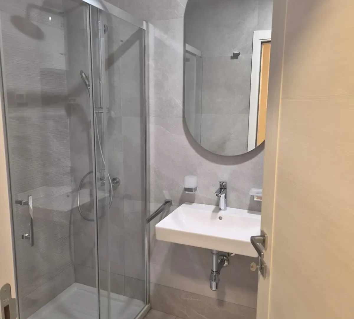 Rent, apartment, 45m², Central Point, Podgorica