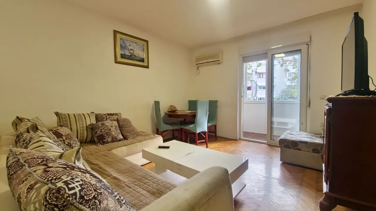 Rent, one bedroom apartment, 45m², Budva, Crna Gora