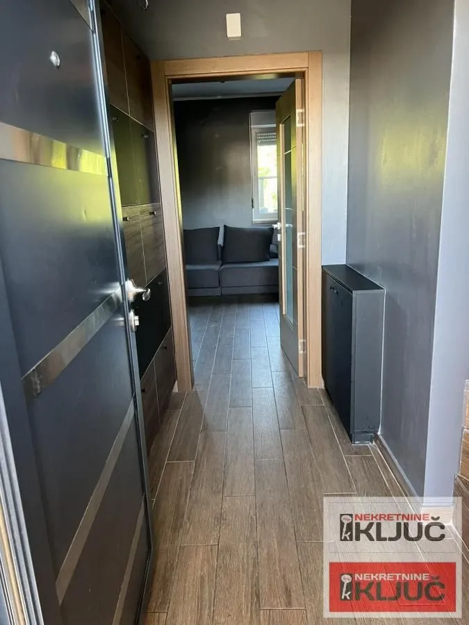 Prodaja, četvorosoban stan, 73m², Alibegovac, Petrovaradin