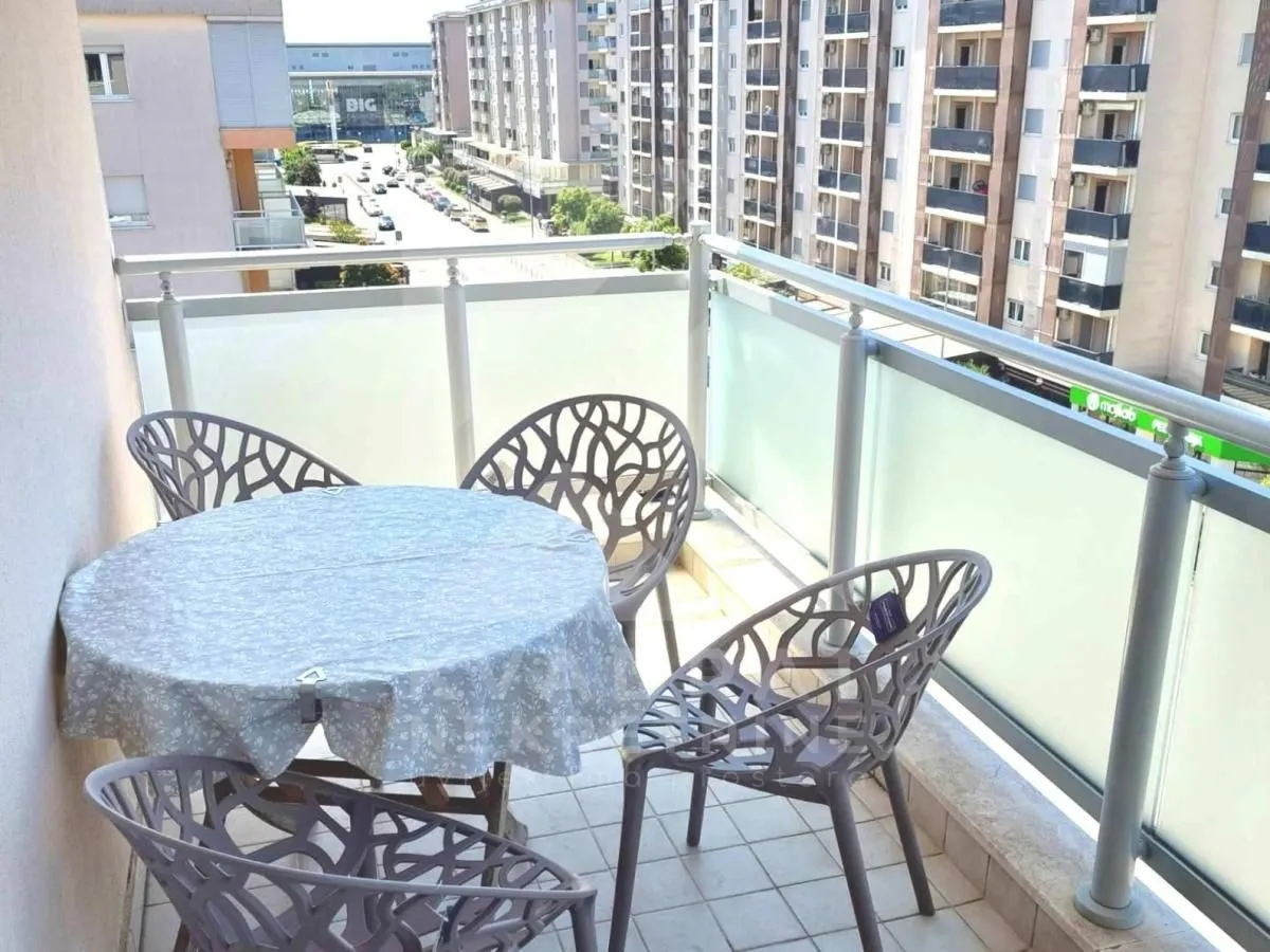 Rent, two bedroom apartment, 88m², City Kvart, Podgorica