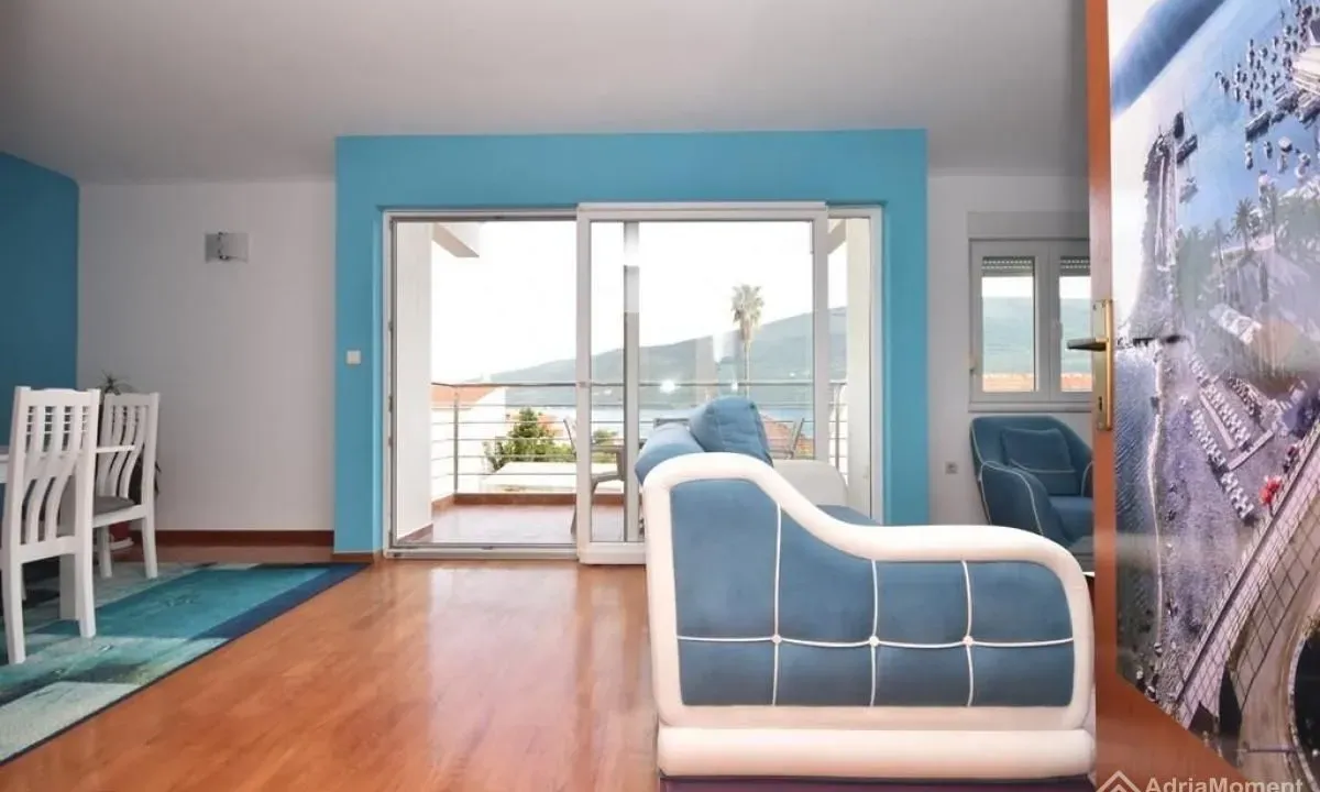 Sale, house, 275m², Đenovići, Herceg Novi