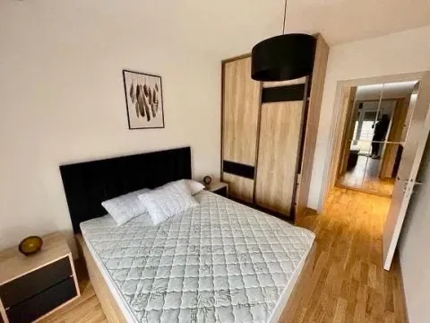 Rent, one bedroom apartment, 50m², City Kvart, Podgorica - image 12