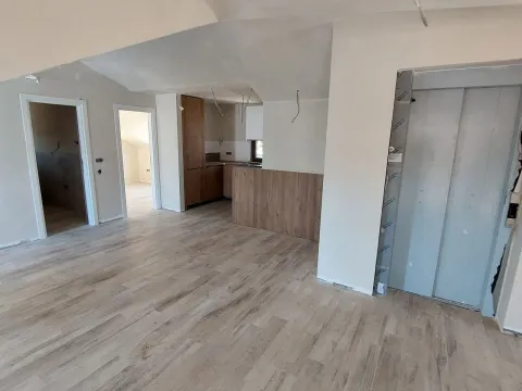 Sale, two bedroom apartment, 90m², Dumidran, Tivat - image 10