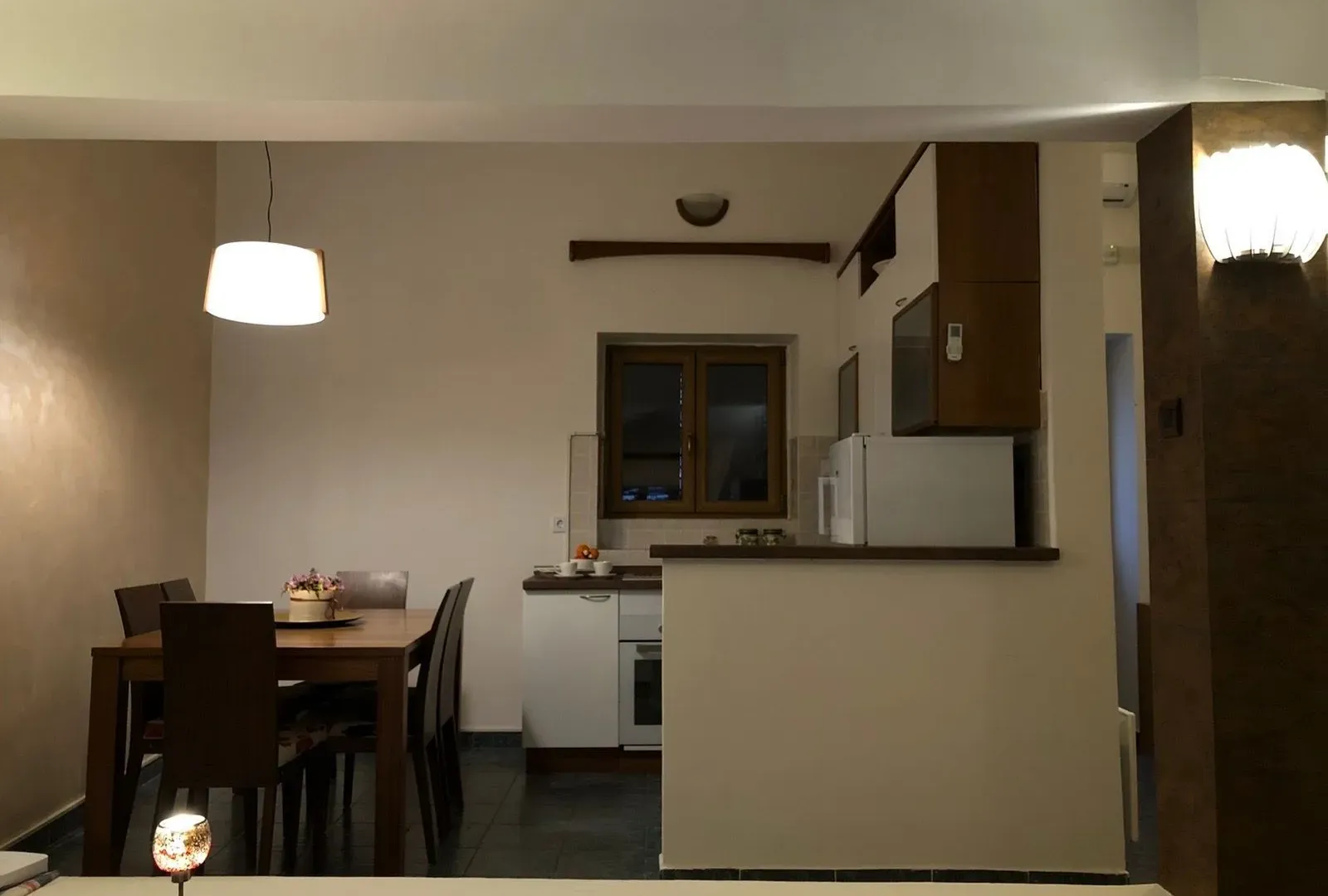 Prodaja, dvosoban stan, 50m², Kotor, Crna Gora