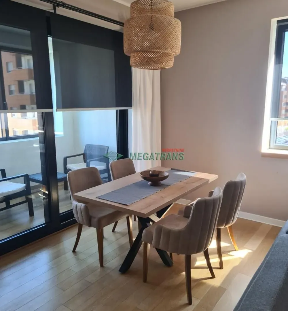 Izdavanje, trosoban stan, 85m², Novi Beograd Sve Podlokacije, Beograd