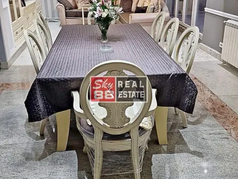 Izdavanje, četvorosoban stan, 200m², Vračar Hram, Vračar Sve Podlokacije