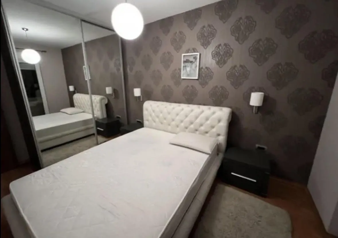 Izdavanje, jednosoban stan, 90m², Blok 6, Podgorica