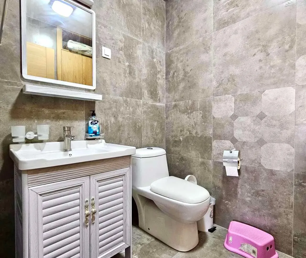 Rent, one bedroom apartment, 70m², Pobrežje, Podgorica