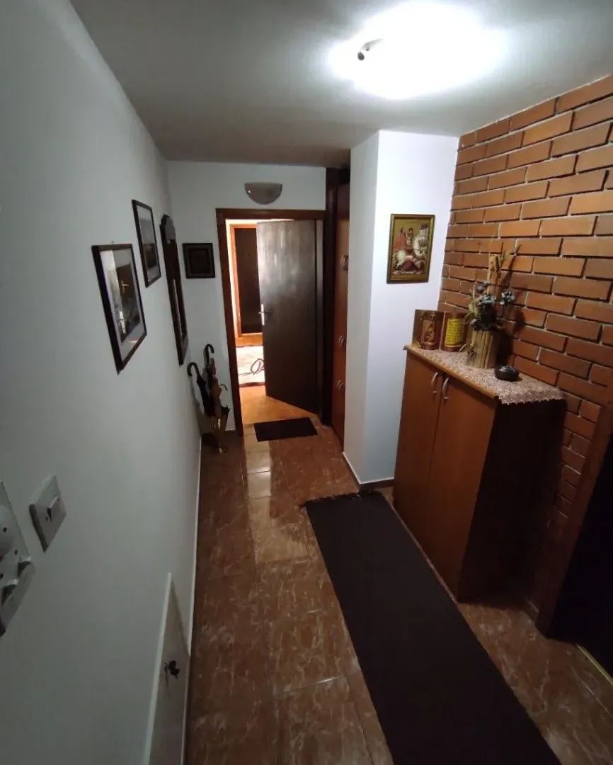 Prodaja, petosoban stan, 130m², Centar, Kraljevo