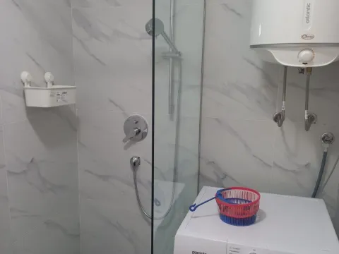 Izdavanje, jednosoban stan, 38m², Stari Aerodrom, Podgorica - image 5