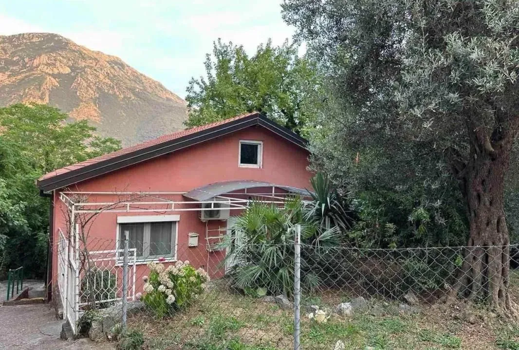 Sale, house, 120m², Bar, Crna Gora