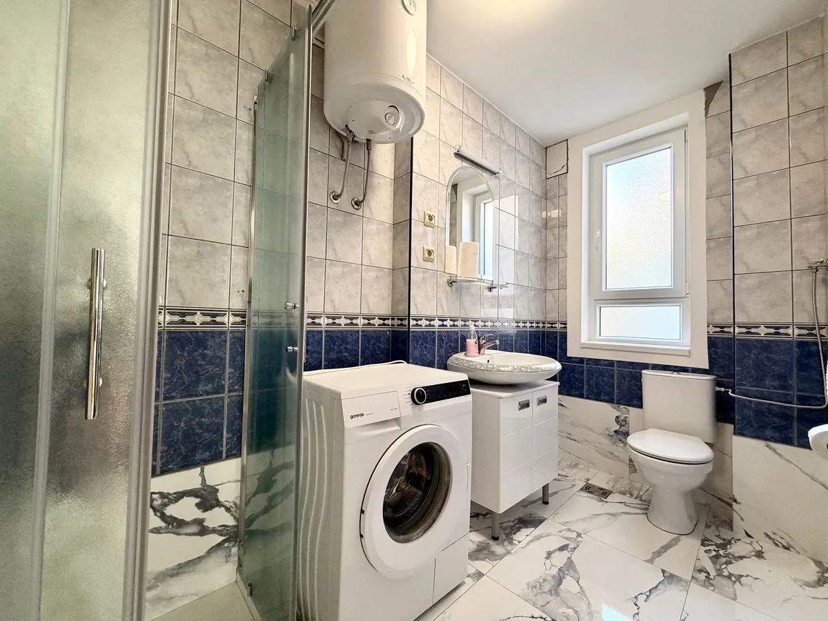 Izdavanje, dvosoban stan, 70m², Vračar Hram, Vračar Sve Podlokacije