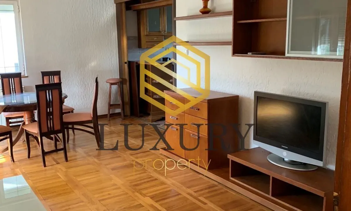 Rent, house, 250m², Tološi, Podgorica