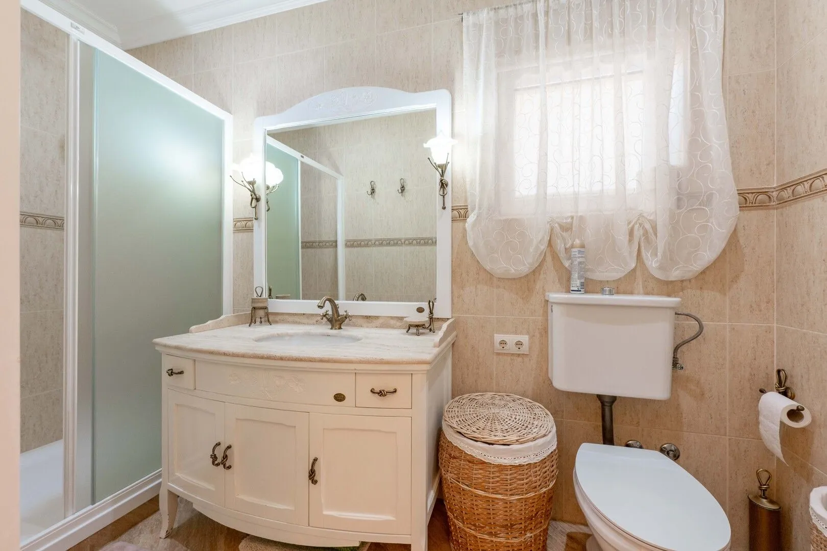 Sale, house, 410m², Blizikuće, Budva
