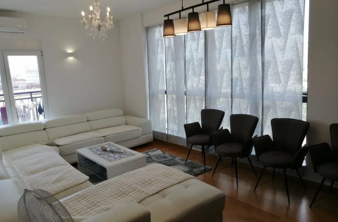 Izdavanje, stan, 80m², Stari Aerodrom, Podgorica