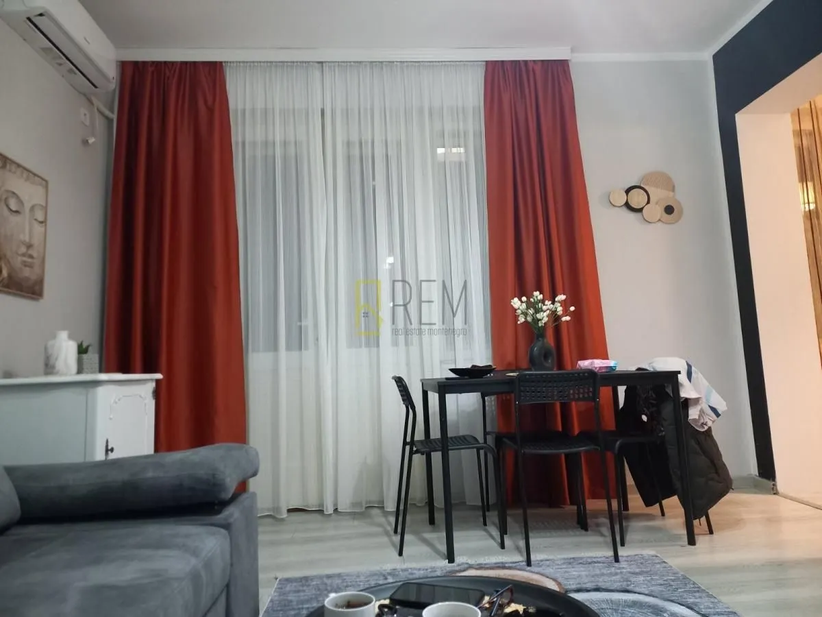 Prodaja, jednosoban stan, 55m², Centar, Podgorica