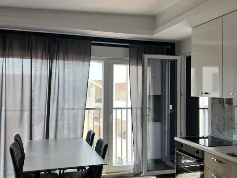 Rent, two bedroom apartment, 70m², Centar, Tivat - image 7