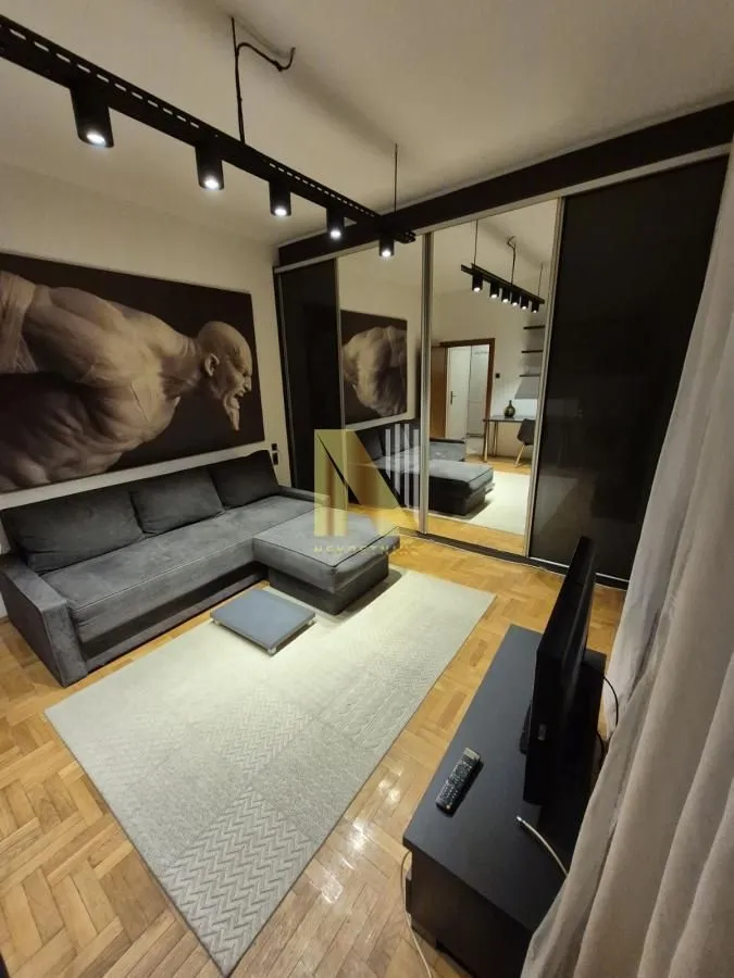 Izdavanje, garsonjera, 27m², Grbavica, Novi Sad Sve Podlokacije