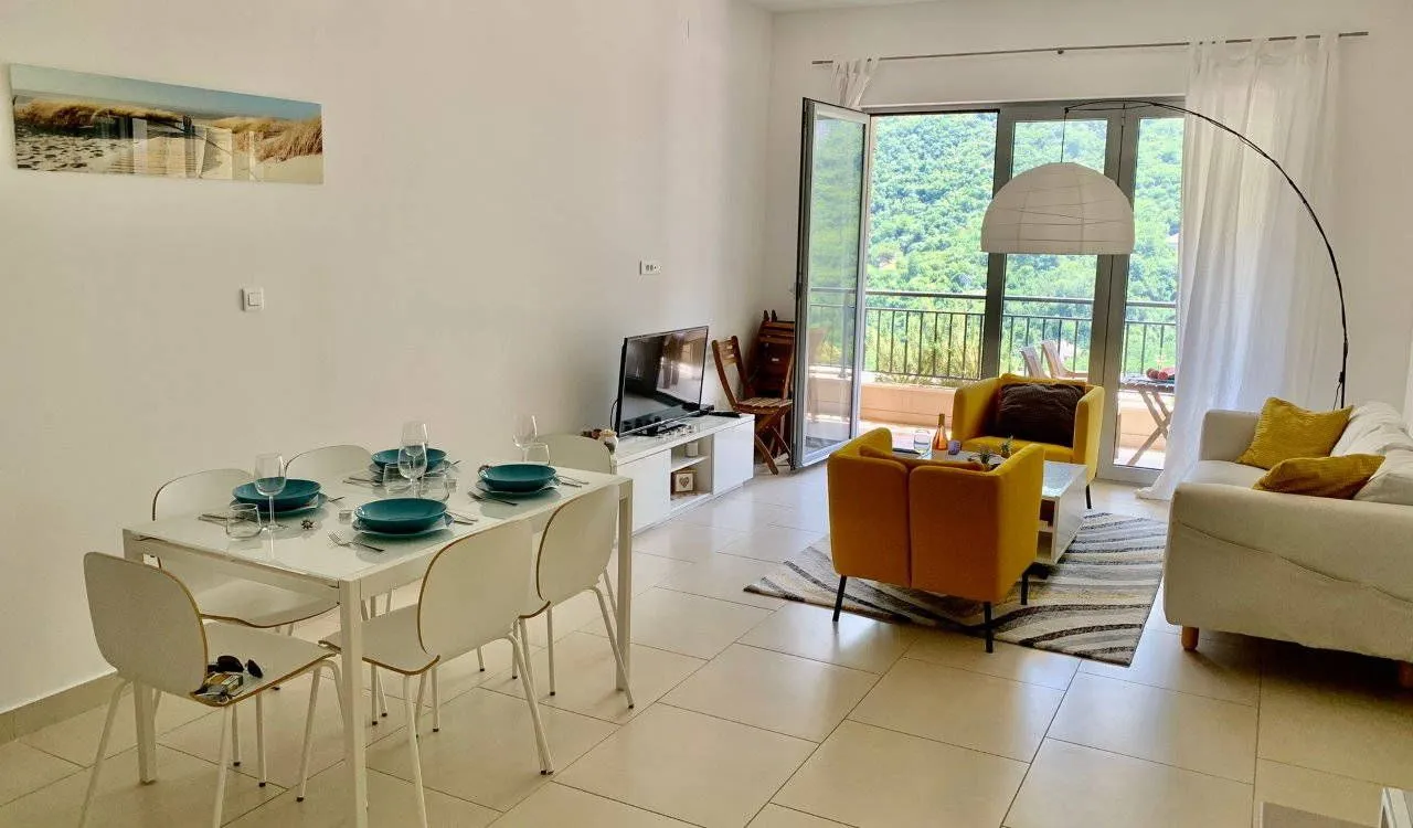 Prodaja, dvosoban stan, 75m², Kotor, Crna Gora