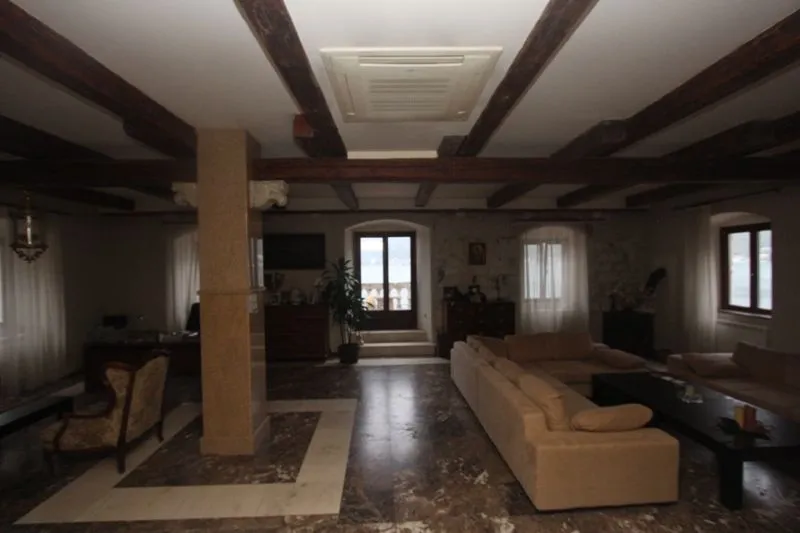 Sale, house, 356m², Prčanj, Kotor