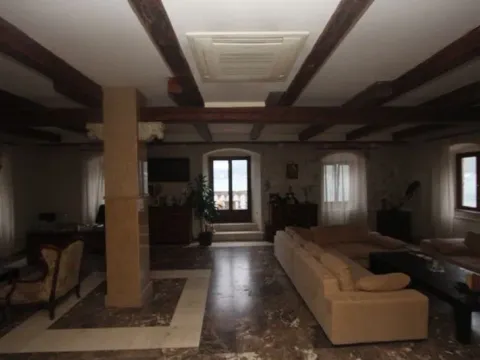 Sale, house, 356m², Prčanj, Kotor - image 11