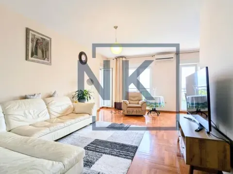 Izdavanje, trosoban stan, 103m², Tuški Put, Podgorica - image 1