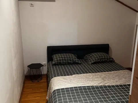 Izdavanje, dvosoban stan, 95m², Stari Aerodrom, Podgorica - image 13