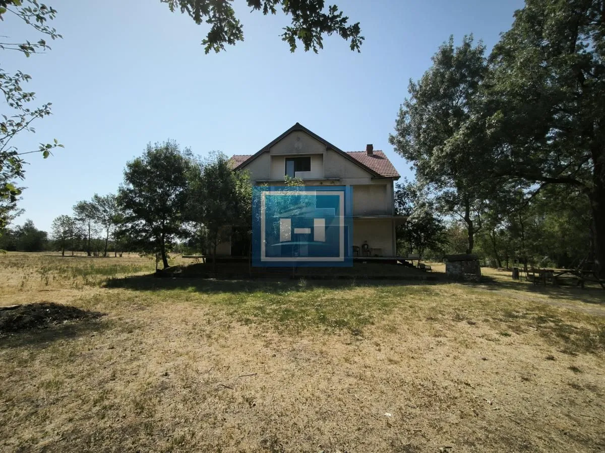Sale, house, 779m², Vlaška, Ćuprija