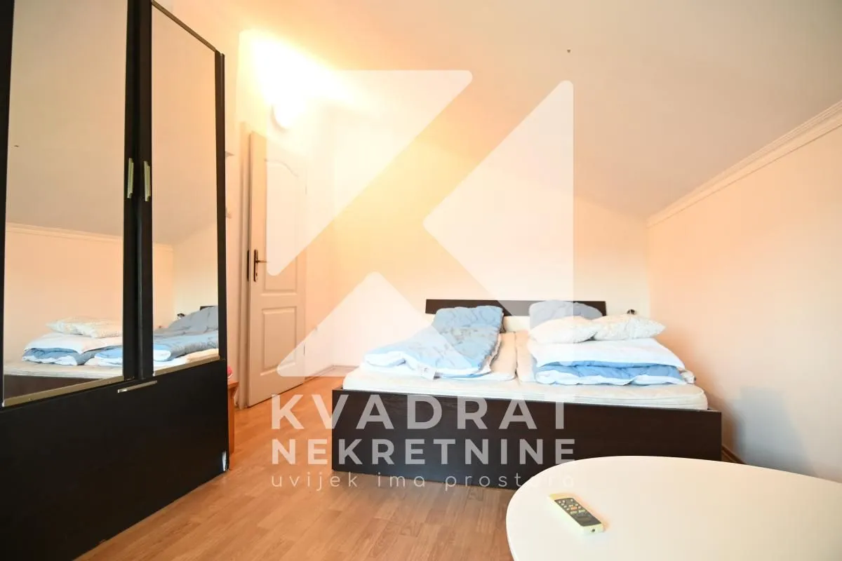 Sale, house, 300m², Zlatica, Podgorica