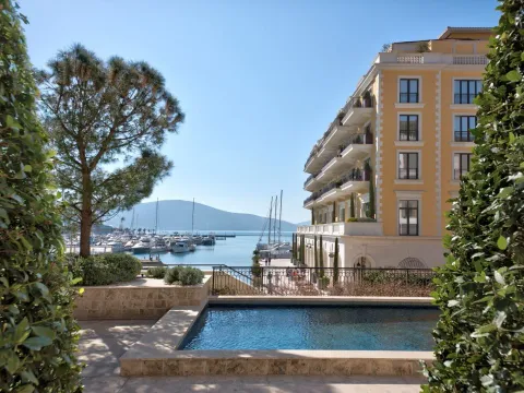 Prodaja, trosoban stan, 204m², Porto Montenegro, Tivat - image 1